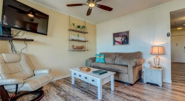 Beach & Tennis Admirals Row 440 - Two Bedroom Condo