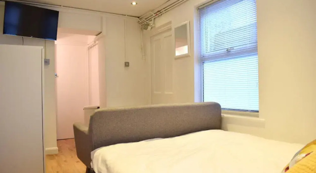 Studio Apartment in Kensal Green, Varaa Huoneisto Asunnot kohteessa Merseyside, Huoneisto