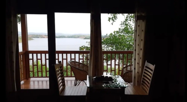 Номер Grand LakeRose Wayanad Resort - Lake view