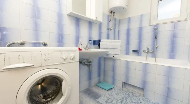 Apartments Visnja, Забронировать Апартаменты/квартира Отели Примоштен с парковкой, рядом с Пляж Затока, Парковка