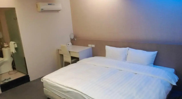 Двухместный номер Standard Shun-Yi Hotel