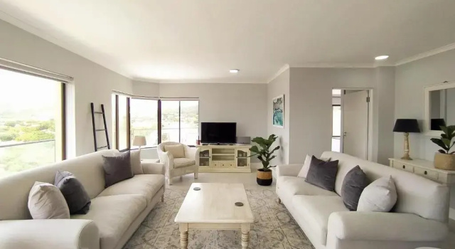 Alba Tramonto - 4 bed 3 bath - 100m to Robberg Beach & Large Patio