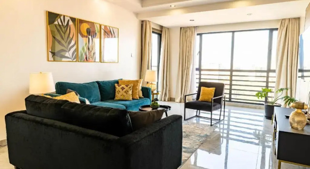2 bedroom Furnished Apartment in Kilimani, Nairobi, Kenya with a pooll, Varaa Huoneisto Hotellit Nairobi pysäköinnillä, lähellä iHub, Pysäköinti