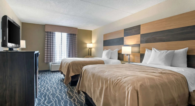 Четырёхместный номер Standard Quality Inn & Suites Lafayette I-65
