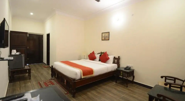 Номер Standard с балконом и с видом на озеро Moti Mahal - A Heritage Haveli