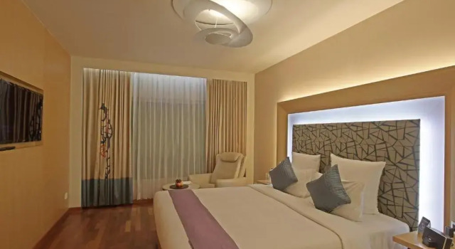Номер Premium Novotel Visakhapatnam Varun Beach