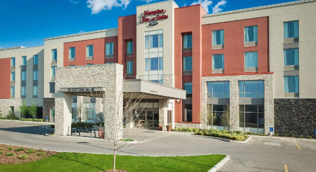 Hampton Inn & Suites by Hilton, Airdrie, AB, Canada