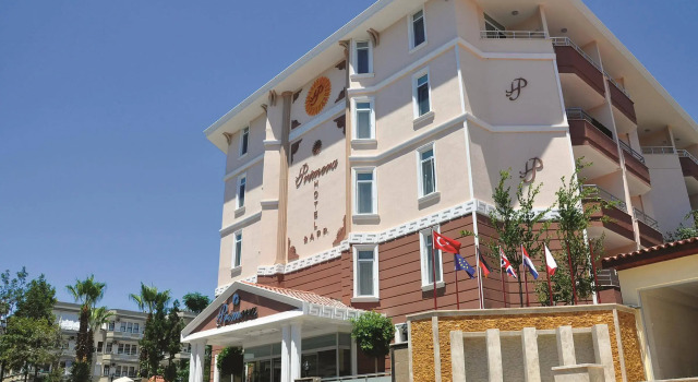 Primera Hotel & Apart