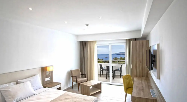 Номер Standard с балконом Club Shark Hotel
