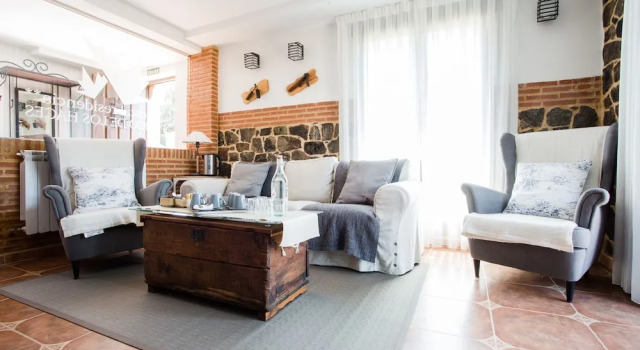 Hostal Residencia Pico de los Haces, Book Hostel / Vandrerhjem Hostels i Castile and Leon, Hostel / Vandrerhjem