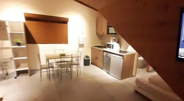 Studio in Saint-jean-d'arves, With Wonderful Mountain View, Furnished, Prenota Appartamento Hotel a Alvernia con parcheggio, Parcheggio