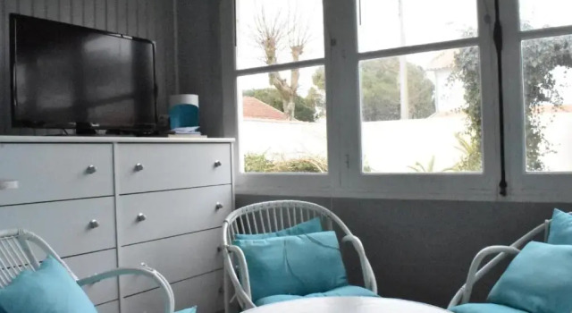 Maison Châtelaillon-Plage, 3 pièces, 6 personnes - FR-1-535-11, Rezerwuj Hotel Hotele w Charente-Maritime z parkingiem, Parking
