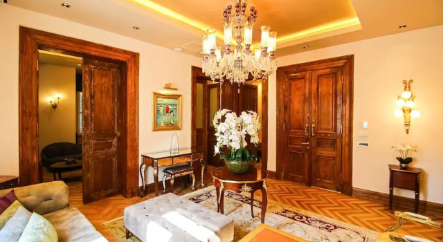 Maroon Residence