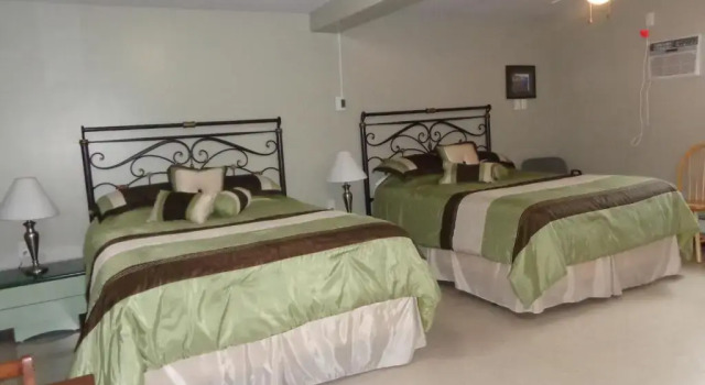 Четырёхместный номер Standard Happy Motel