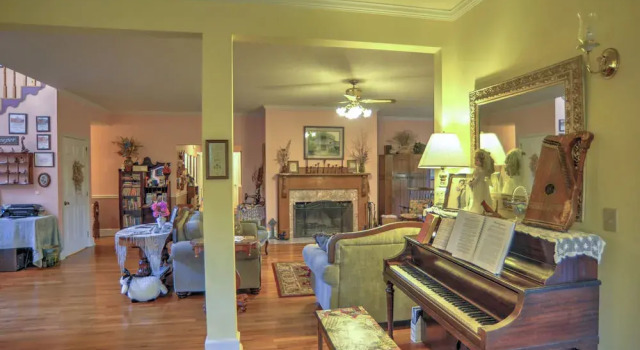 Blue Mountain Mist Country Inn, Забронировать Курортный отель Пиджен-Фордж Great Smoky Mountains National Park