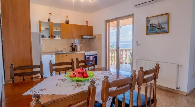 Апартаменты с видом на море Apartments Irini