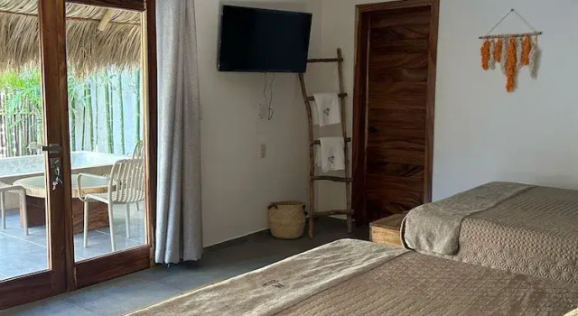 Четырёхместный номер Deluxe с балконом и с видом на сад Mare mío Hotel Boutique