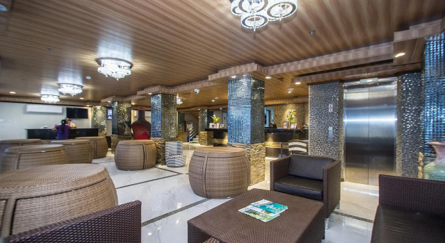 Diamond Water Edge Resort, Prenota Resort Hotel a Balabag con piscina, Piscina