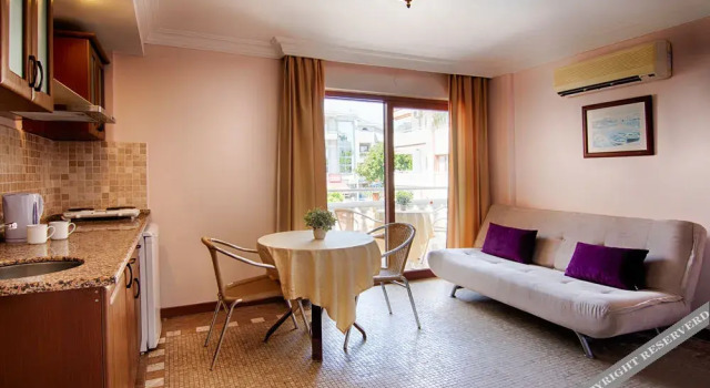 Club Kibele Hotel and Apartments, Забронировать Апартаменты/квартира Отели Мармарис с бассейном, рядом с Городской пляж Мармарис, Бассейн