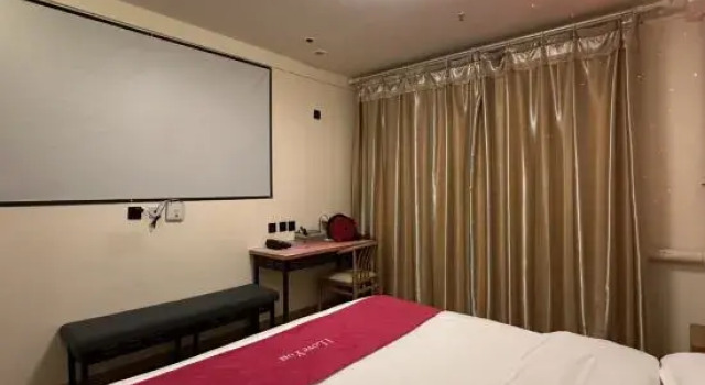 Кровать в общем номере Mante Hotel (Longxingli Cultural and Tourism Town Branch)