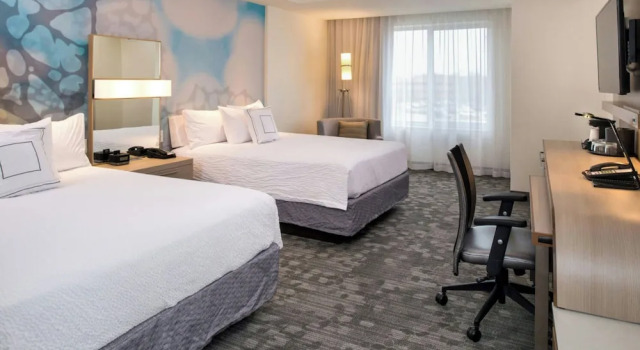 Люкс Courtyard by Marriott Detroit Farmington