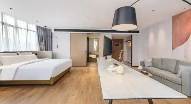 Люкс Deluxe Guangzhou Yi An Business Hotel