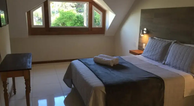 Casa Figueira na Pedra - SPA Suites, Забронировать Отель Lagoa da Conceicao Флорианополис