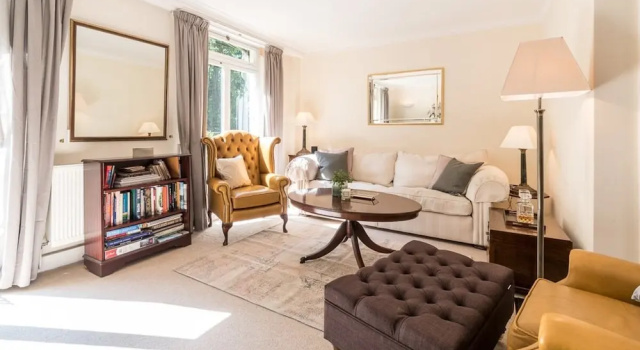 Апартаменты с 3 комнатами с балконом Elegant 3 Bedroom Home Located in South Kensington
