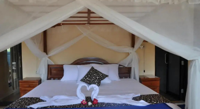 Summer Guesthouse Lovina, Réserver Hôtel Kalibukbuk Bali