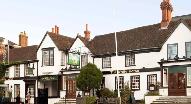 The White Horse - A Heartwood Inn, Забронировать Отель Отели High Weald с парковкой, Парковка