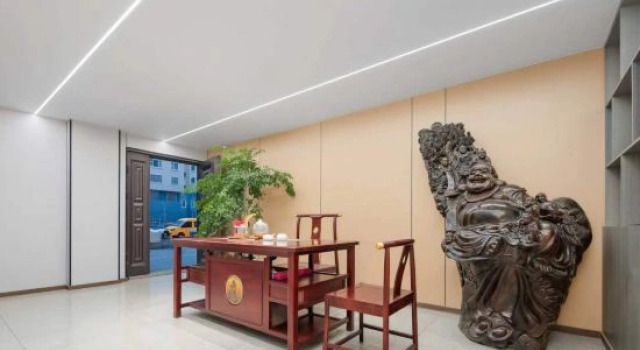 Lian Hotel (Zhaotong Jinhai Building Materials and Home Furnishing City Hejing Plaza Branch)