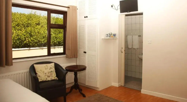 Torine House B&B, Book Bed and Breakfast Hotels in Kerry with Parking, Parking