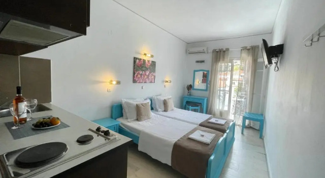 Студия Stratos Hotel
