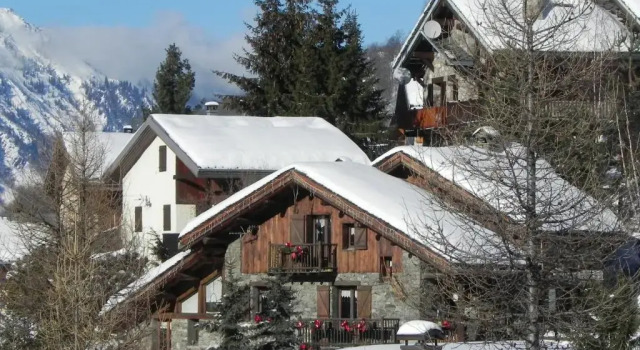 Апартаменты Appartement cosy pour 4 personnes en chalet de pierres