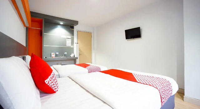 Oyo 955 Hotel Boulevard, Prenota Hotel Hotel a Sulawesi con parcheggio, Parcheggio