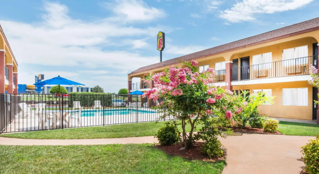Номер Standard Super 8 by Wyndham Midwest City OK