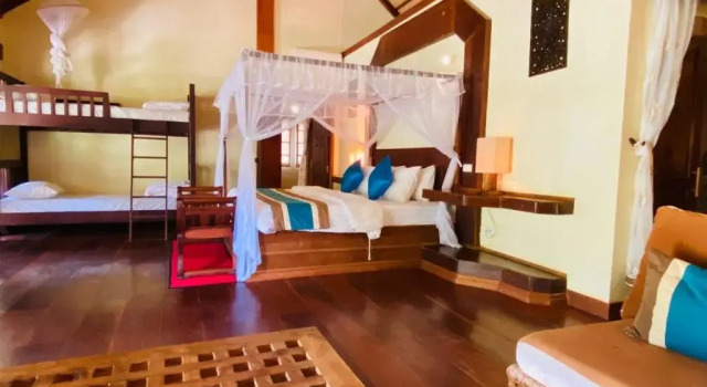 Семейное бунгало Royal Mayura Resort Hotel