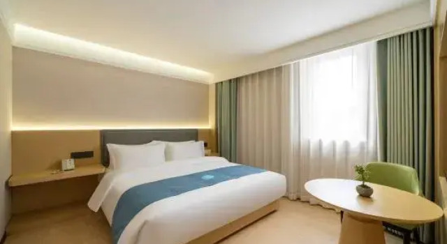 Qianxi Hotel (Shanghai World Expo Park Chenshan Road Metro Station Branch)