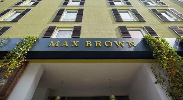 Camera Comfort Max Brown Hotel 7th District, part of Sircle Collection