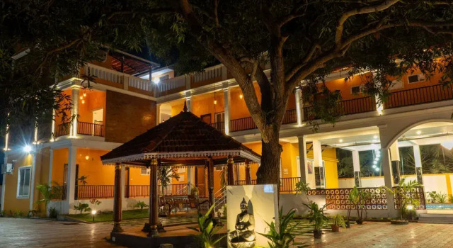 De Asian Resort, Забронировать Курортный отель Отели штата Тамилнада с бассейном, Бассейн