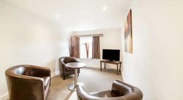 Люкс The Connaught Hotel Wolverhampton