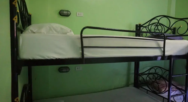 Koh Tao Backpackers Hostel