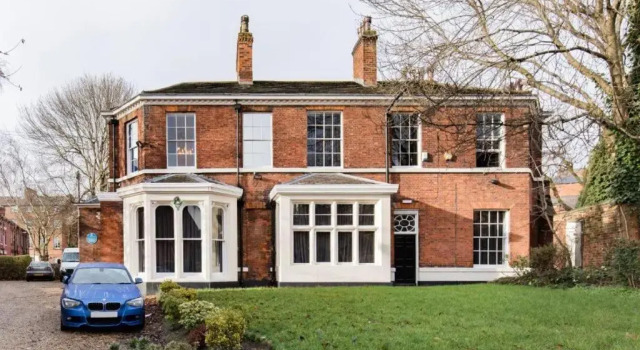 The Waterhouse at Claremont Apartments, Забронировать Апартаменты/квартира Отели Лидса с парковкой, рядом с Кинотеатр Hyde Park Picture House, Парковка