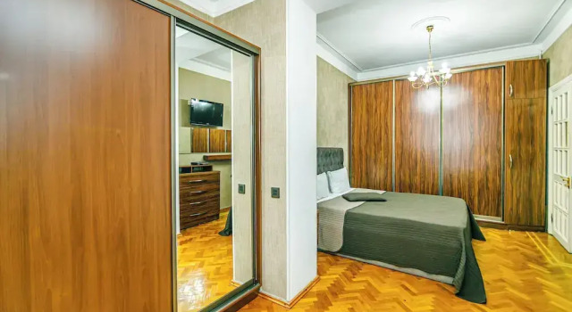 Luxury Apartment with Flame Tower View