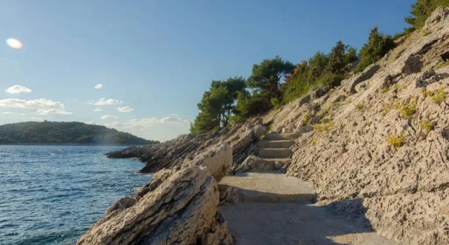 Holiday home Ani-30m from beach, Rezerwuj Hotel Hotele w Split-Dalmatia County z parkingiem, Parking