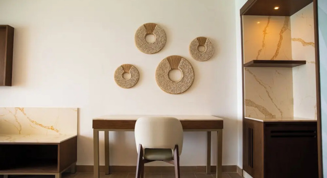 Клубный полулюкс Luxury с балконом Royalton Vessence Barbados, An Autograph Collection All-Inclusive Resort