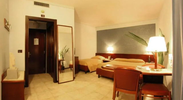 Трёхместный номер Standard Hotel Forum