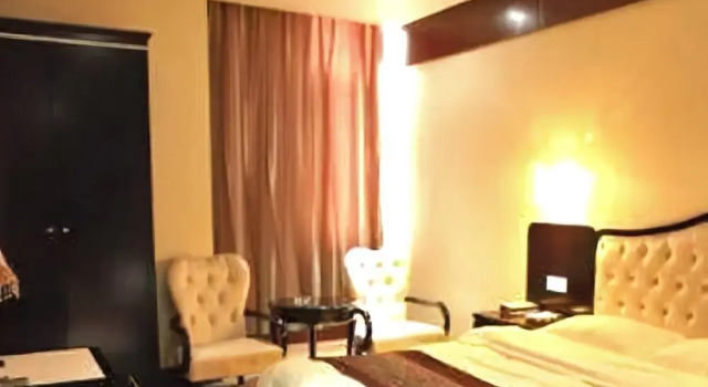 Yiju Hotel, Varaa Hotelli Panjin Liaoning