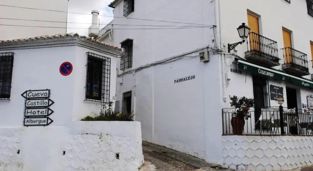 House With 2 Bedrooms in Zuheros, With Wonderful Mountain View and Enclosed Garden, Book Hotel Zuheros Madrid