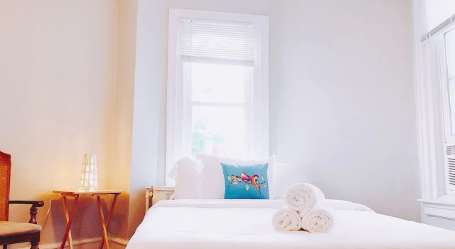 Номер Standard Three Bedrooms Two Bathrooms Entire Unit